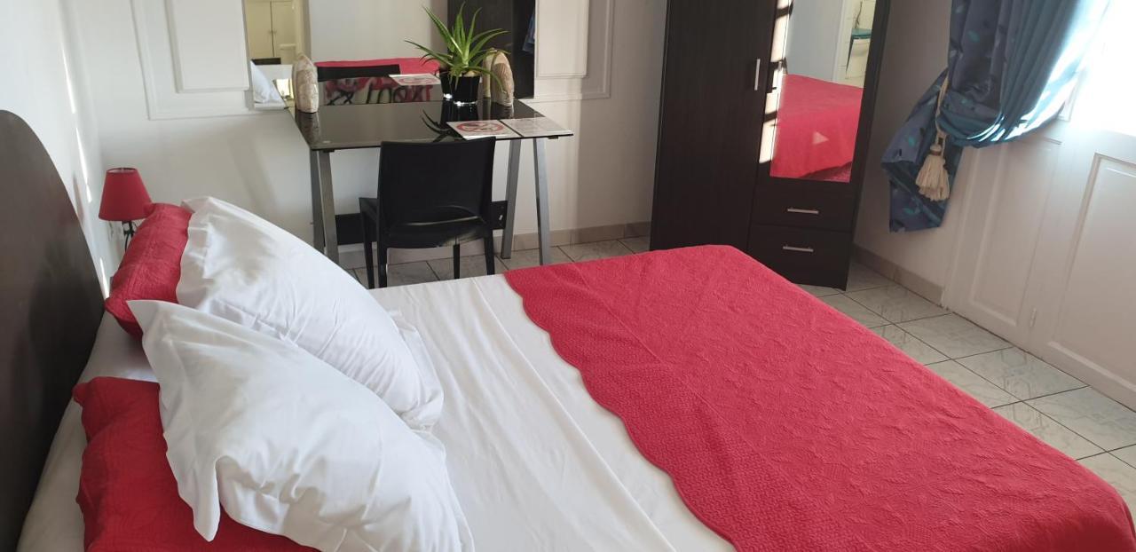 VI Get' S Bed & Breakfast Fort-de-France Dış mekan fotoğraf